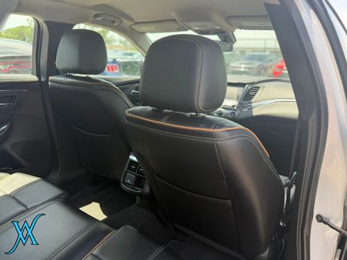 Used 2019 Chevrolet Impala Premier FWD image 18