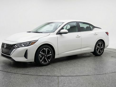 Used 2025 Nissan Sentra SV FWD image 3
