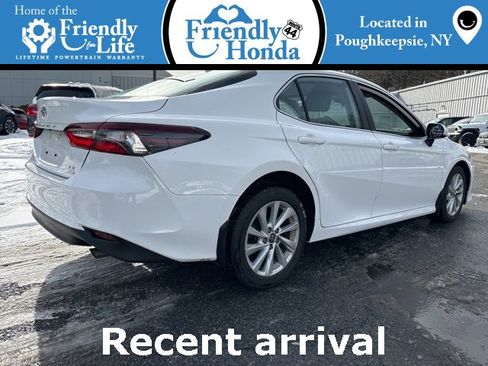 Used 2023 Toyota Camry LE image 4