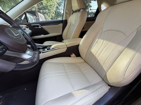 Used 2017 Lexus RX 350 FWD image 17