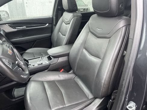 Used 2022 Cadillac XT5 Premium Luxury w/ LPO, Floor Liner Package image 12