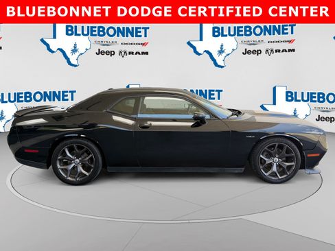 Used 2019 Dodge Challenger R/T RWD image 4