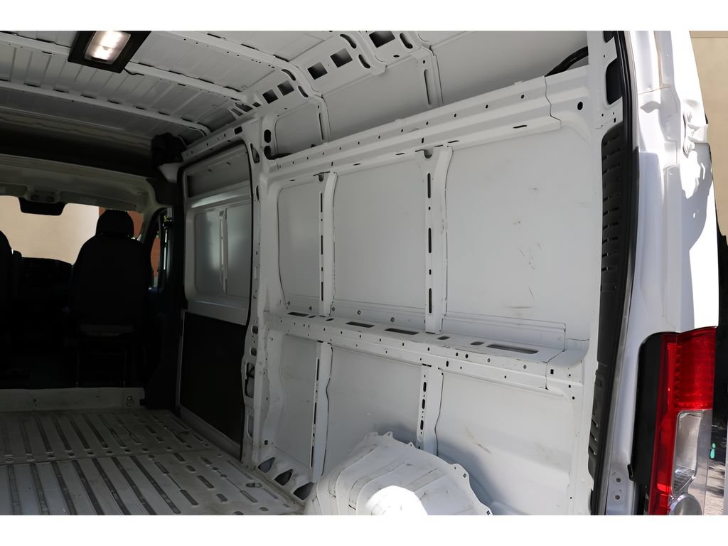 Used 2024 RAM ProMaster 2500 w/ Convenience Group FWD image 16