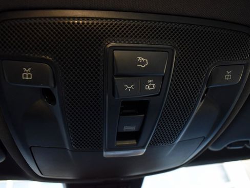 Used 2015 Mercedes-Benz CLA 250 image 28