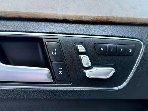Used 2014 Mercedes-Benz E 350 4MATIC Sedan image 25