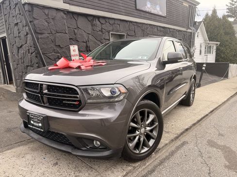 Used 2017 Dodge Durango GT image 2