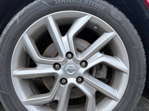 Used 2013 Nissan Sentra SR w/ Premium Pkg FWD image 14