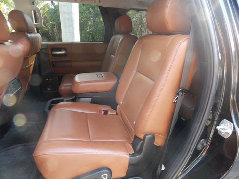 Used 2011 Toyota Sequoia Platinum AWD/4WD image 16