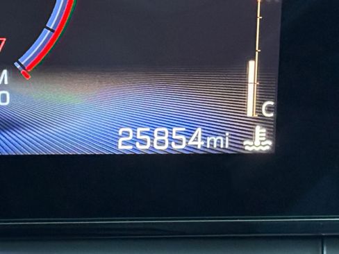 Used 2025 Chevrolet Trax LT image 38