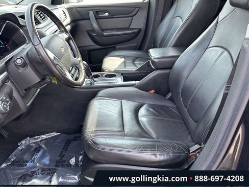 Used 2017 Chevrolet Traverse LT FWD image 17