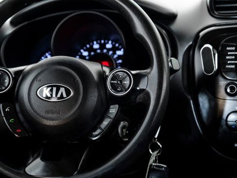 Used 2017 Kia Soul + image 15