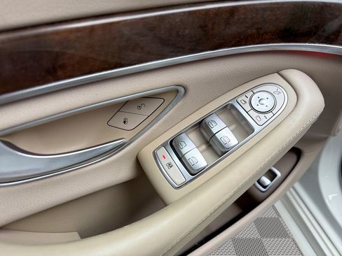 Used 2019 Mercedes-Benz S 560 Sedan image 15