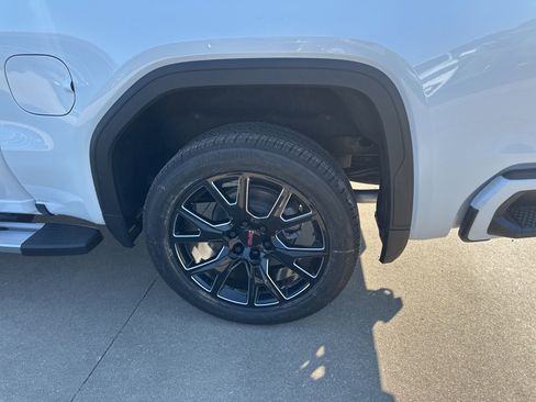 New 2026 GMC Sierra 1500 Denali w/ Technology Package image 17