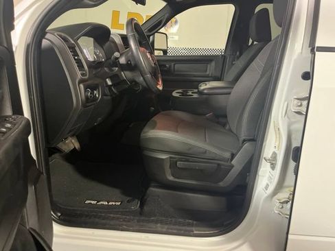 Used 2024 RAM 2500 Tradesman w/ Chrome Appearance Group AWD/4WD image 11