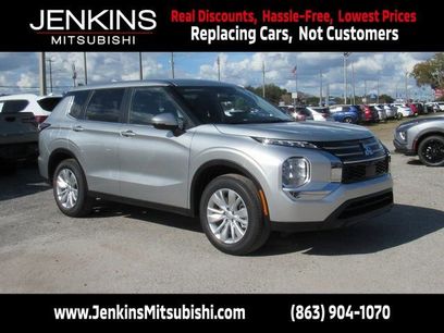 New 2026 Mitsubishi Outlander ES