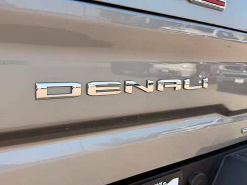 Used 2025 GMC Sierra 3500 Denali w/ Denali Reserve Package AWD/4WD image 9