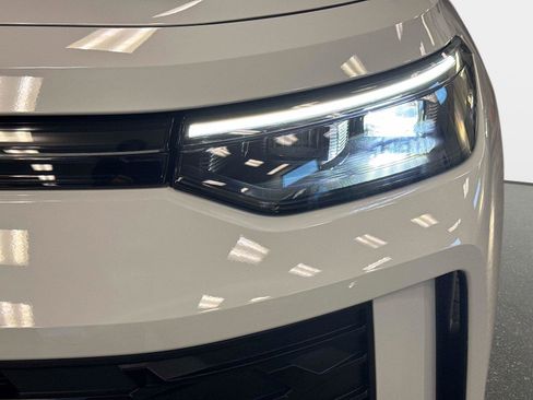 New 2026 Volkswagen Tiguan S image 10