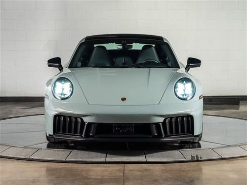 Certified 2025 Porsche 911 Carrera GTS image 6