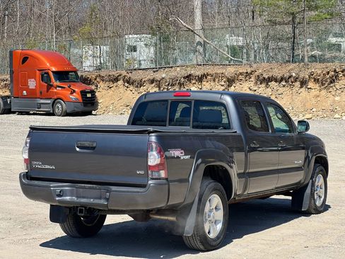 Used 2011 Toyota Tacoma 4x4 Double Cab w/ TRD Sport Pkg image 6