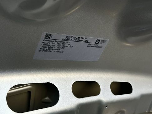 Used 2020 Chevrolet Traverse LS FWD image 31