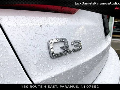 Used 2023 Audi Q3 2.0T Premium w/ Convenience Package AWD/4WD image 23