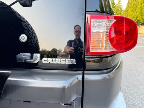 Used 2010 Toyota FJ Cruiser 4WD image 14
