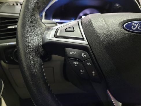 Used 2021 Ford Edge Titanium image 36