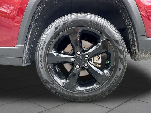 Used 2024 Jeep Grand Cherokee Limited w/ Black Appearance Package RWD image 10