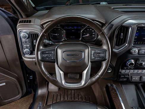 Used 2020 GMC Sierra 2500 Denali w/ Denali Ultimate Package image 19
