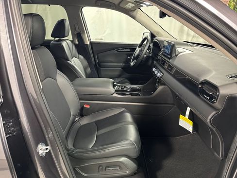 Used 2025 Honda Pilot EX-L image 28