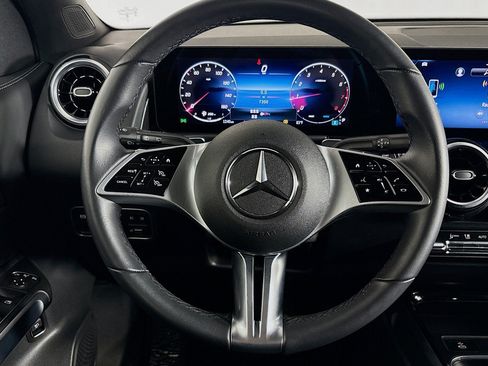 Used 2026 Mercedes-Benz GLB 250 image 18