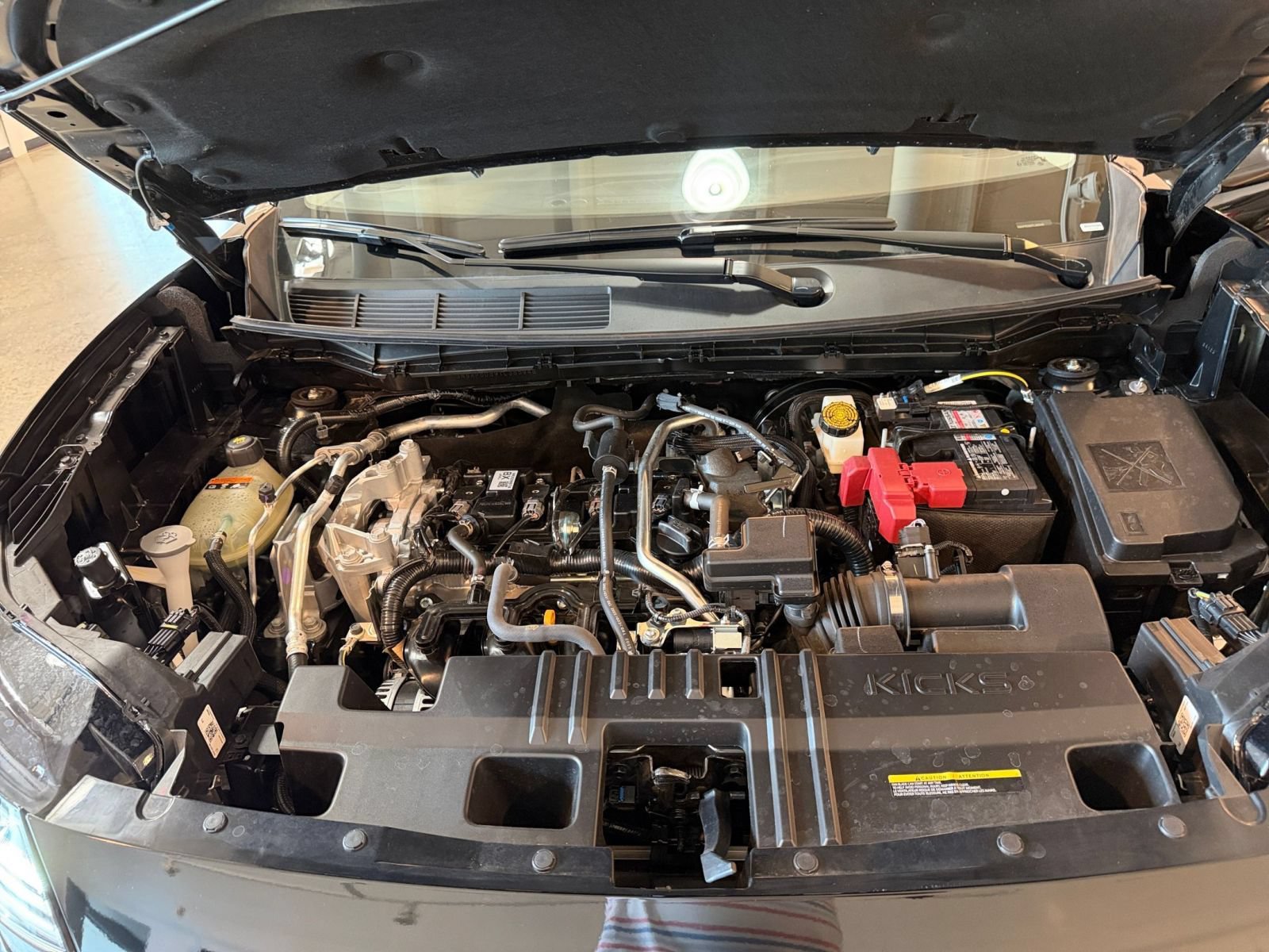 Used 2026 Nissan Kicks SR AWD/4WD image 30