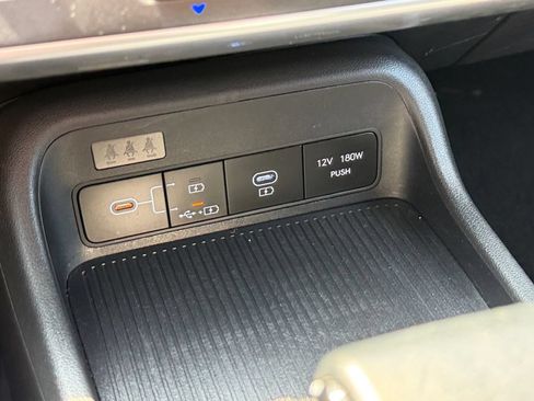 Used 2024 Hyundai Kona SEL AWD/4WD image 36