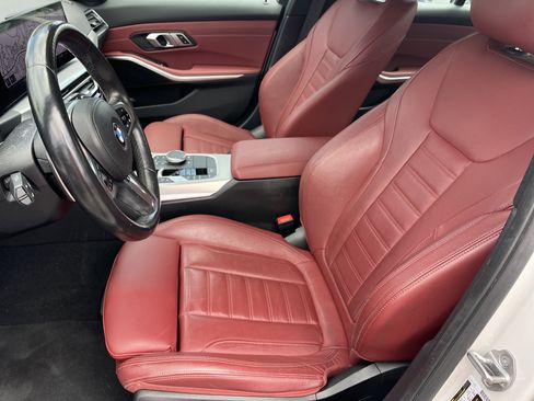 Used 2023 BMW 330i Sedan w/ M Sport Package RWD image 17