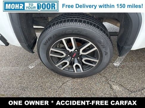Used 2024 GMC Sierra 1500 AT4 w/ Technology Package image 9