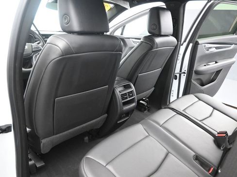 Used 2021 Cadillac XT5 Premium Luxury AWD/4WD image 16
