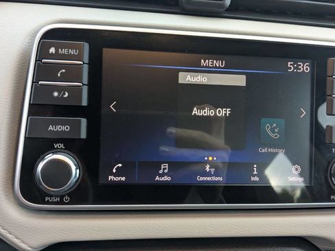 Used 2021 Nissan Versa SV image 18