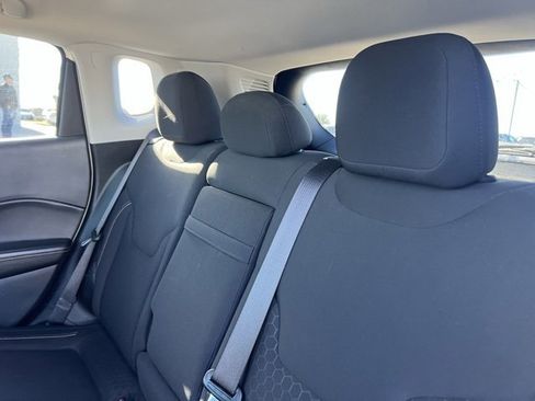 Used 2017 Jeep Compass Sport w/ Cold Weather Group image 10