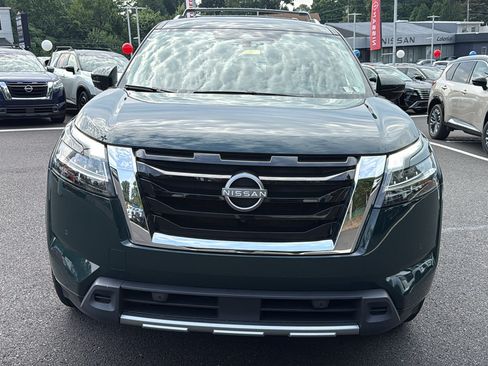 Certified 2024 Nissan Pathfinder SL AWD/4WD image 2