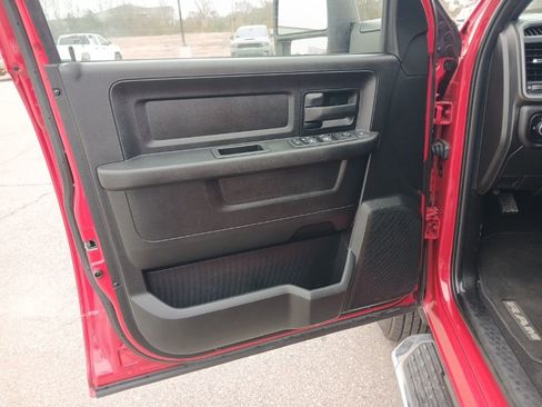 Used 2024 RAM 3500 Tradesman w/ Chrome Appearance Group image 30