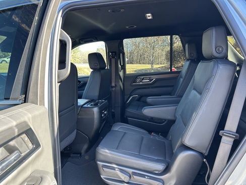Certified 2025 GMC Yukon Denali image 42