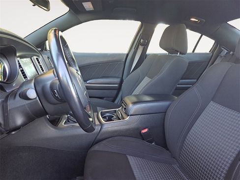 Used 2023 Dodge Charger SXT image 9