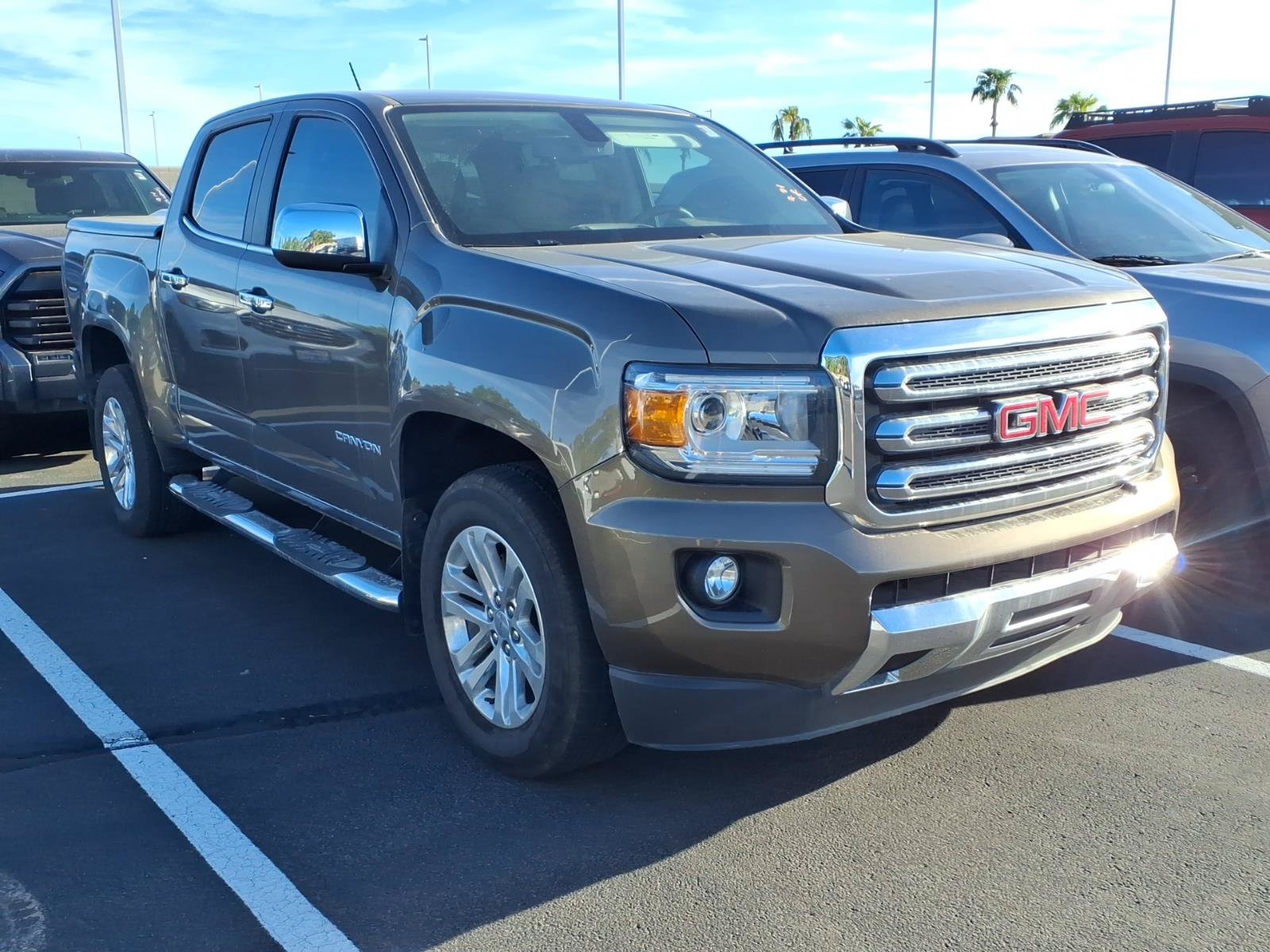 Used 2016 GMC Canyon SLT w/ Trailering Package RWD image 2