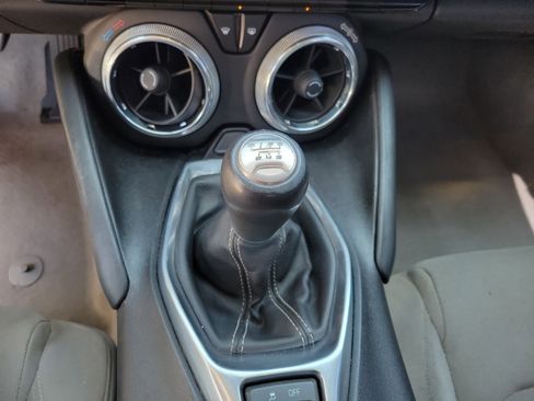 Used 2017 Chevrolet Camaro LT RWD image 19