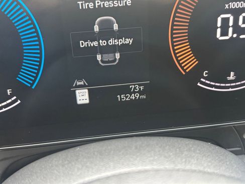 Used 2025 Hyundai Kona SEL image 42