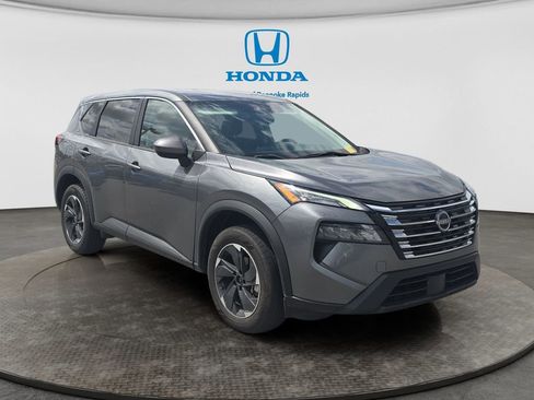 Used 2024 Nissan Rogue SV image 7