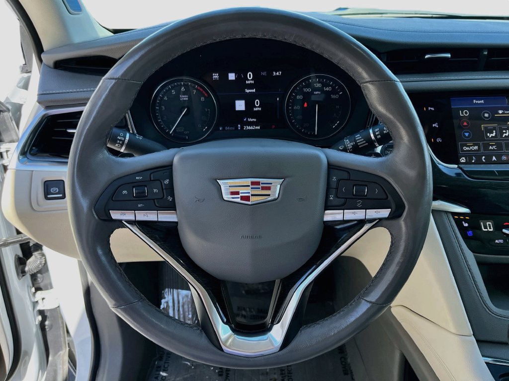 Used 2023 Cadillac XT6 Premium Luxury w/ Technology Package AWD/4WD image 11