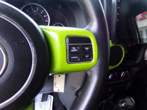 Used 2014 Jeep Wrangler Sport AWD/4WD image 8