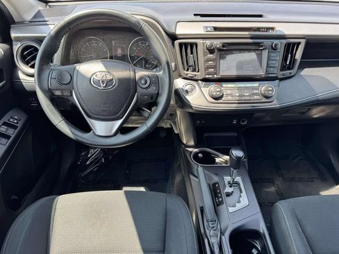 Used 2018 Toyota RAV4 XLE w/ Plus Extra Value Package AWD/4WD image 17