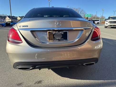 Used 2019 Mercedes-Benz C 300 Sedan image 8